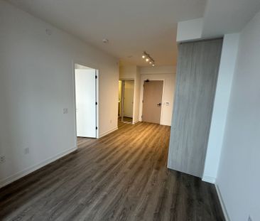 For Lease - 8 Interchange Way Unit# 5305, Vaughan, Ontario - Photo 5