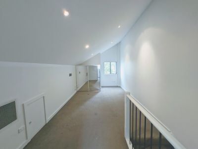 Immaculate Quiet Rear Duplex with Ducted Air Conditioning - Photo 5