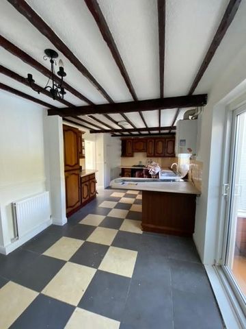 3 bedroom semi-detached house to rent - Photo 2