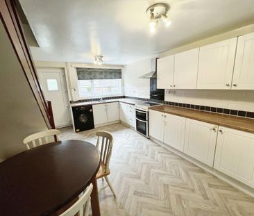 2 bedroom terraced house to rent - Photo 2