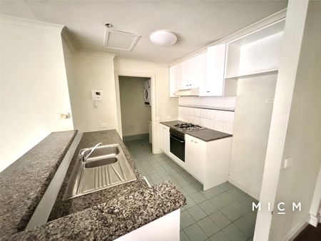 333/299 Spring Street - Photo 4