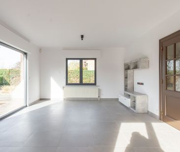 Ruime woning op rustige locatie te Wetteren - Photo 1