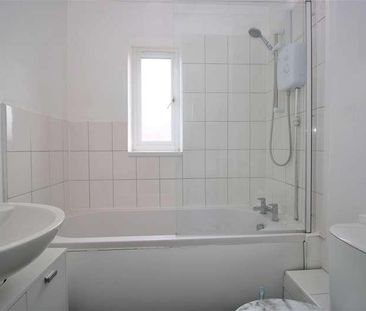 Brackley Crescent, Basildon, SS13 - Photo 2