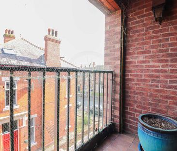 Apartment in Grosvenor House, Warwick Square - Photo 6