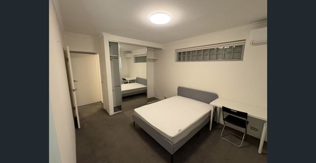 🏡【Bright North-Facing Split-Level Apartment | Prime Waterloo Location | Near USYD / UNSW / UTS】! Available From 01/12/2025 To 05/02/2026. - Photo 1
