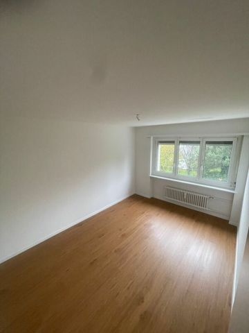 Teilsanierte 4.5 Zimmer-Wohnung an ruhiger Lage - Photo 3