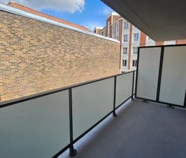 Appartement à louer 3 pièces 62.99m² - Photo 2