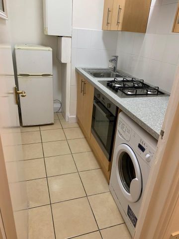1 Bed Flat, Ingleby Road, IG1 - Photo 3