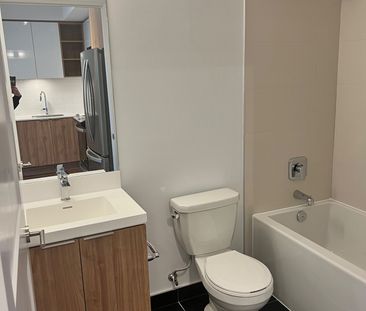 For Lease - 25 Holly Street Unit# 2210, Toronto, Ontario - Photo 5