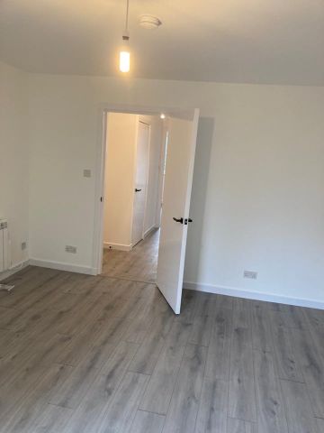 1 Bed Flat, Rose Street, AB10 - Photo 2