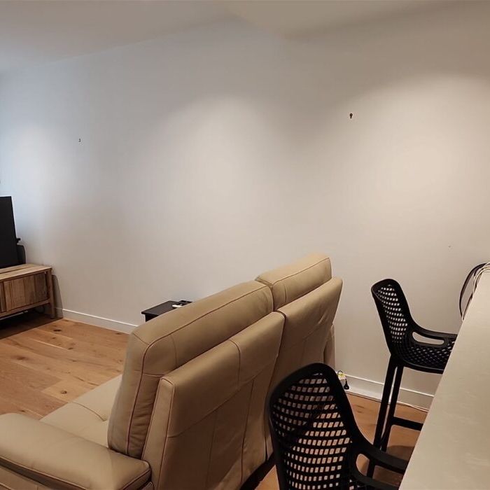Convenient 1 Bed located in the heart of the Vally - Photo 1