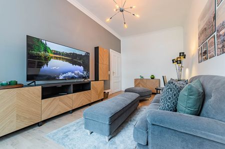 City-Residence: Zweitbezug nach Sanierung und Möblierung: Großzügige 2-Zimmer-Wohnung in bester Westendlage - Photo 4