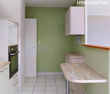 À louer - T3/4, 4 pièces situé à Noyal-Châtillon-sur-Seiche (35230)... - Photo 2