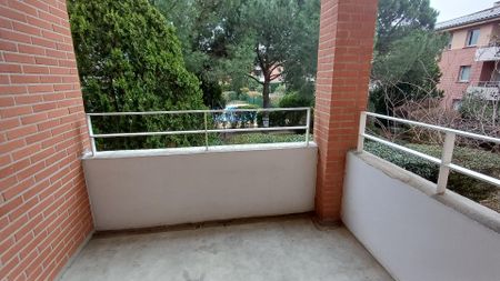 location Appartement T2 DE 42.43m² À TOULOUSE - Photo 2