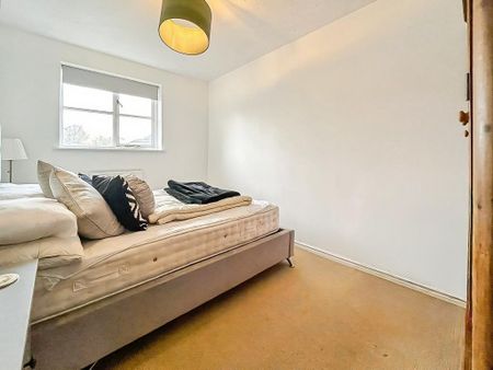 3 bedroom end of terrace house to rent - Photo 4