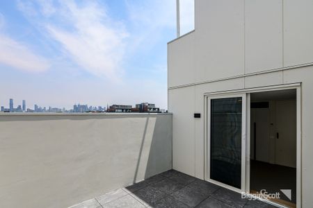 Stunning 2 bedroom apartment - Photo 2