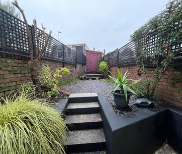 3 bedroom semi-detached house to rent - Photo 2