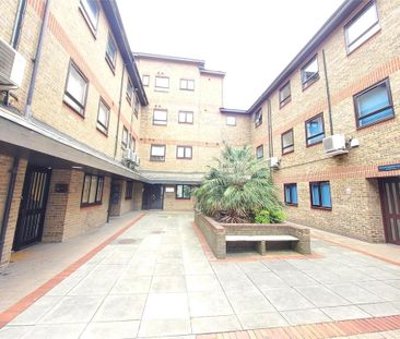 Studio to rent - Photo 6