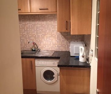 1 Bed Flat, St. Crispin House, CR0 - Photo 5