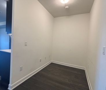 For Lease - 3200 William Coltson Avenue Unit# 426, Oakville, Ontario - Photo 4