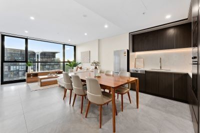 Sky-High Luxury with Sydney Harbour Views in 'Eighty Eight by JQZ' - Photo 3