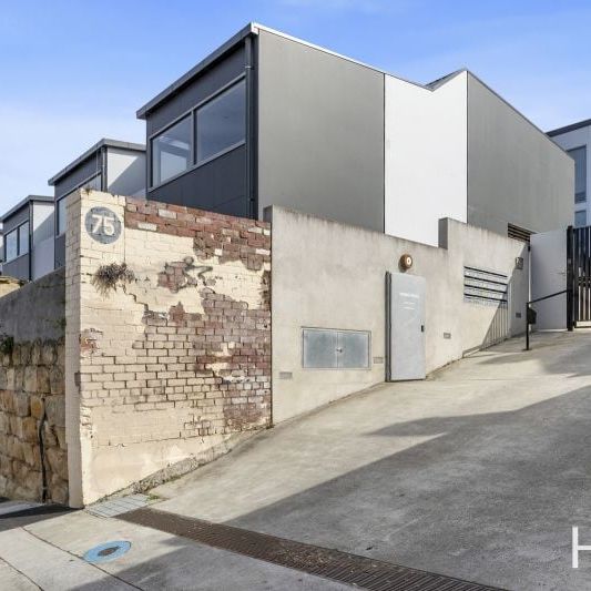 13/75 Warwick St, Hobart - Photo 1