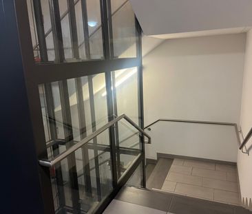 Blumengasse - moderne 2 Zimmer Wohnung mit Loggia und Stapelstellplatz - Photo 2