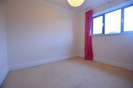 Braeside, Binfield, Bracknell, Berkshire, RG12 - Photo 5