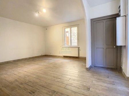 Location Maison 4 pièces 99 m2 à Saint-Cyprien - Photo 3