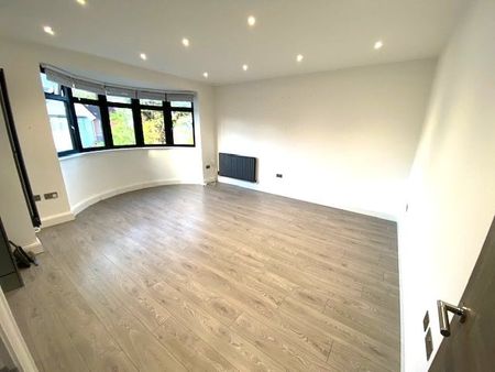 3 Bed Flat, Hervey Close, N3 - Photo 3