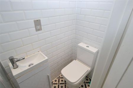 House share to rent - Photo 4