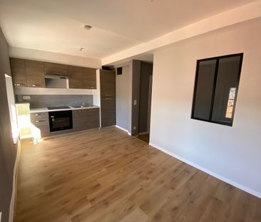 studio meublé avec coin chambre, place de la Victoire - Photo 2