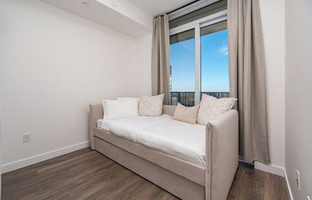 For Lease - 8 Eglinton Avenue Unit# 4211, Toronto, Ontario - Photo 3