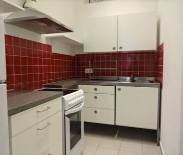 Schöne 2-Zimmerwohnung (je 19m²), ab 1.Okt,2 Min zur U3, getrennt b... - Photo 2