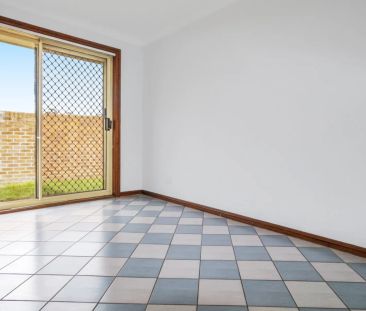 Charming, Spacious and Conveniently Located Townhouse For Lease - Photo 1