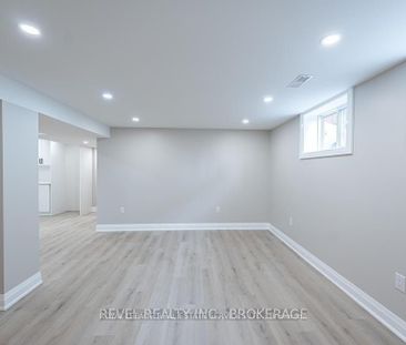 Detached Home For Lease | X8115760 - Photo 1