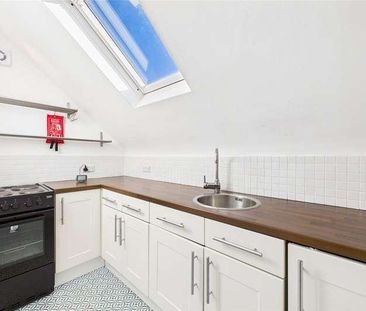 St. Lukes Road, Maidenhead, Berkshire, SL6 - Photo 1