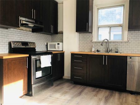 For Lease - 1348 Alexandra Avenue, Mississauga, Ontario - Photo 4