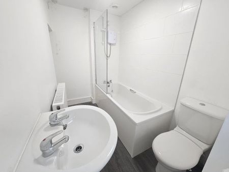 Redruth, Redruth, TR15 - Photo 4