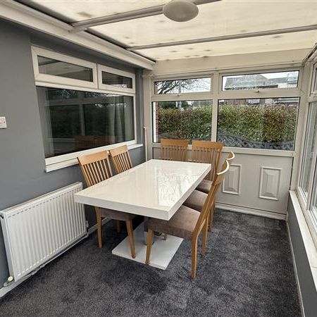 3 Bedroom Bungalow For Rent in Broadway, Chadderton - Photo 1