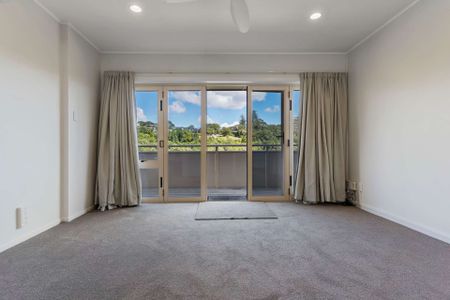 Parkside Living - Unbeatable Location - Photo 2