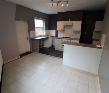 3 Bedroom End Terraced House To Rent - Photo 6