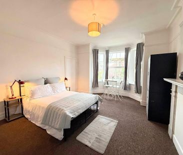 Studio to rent - Photo 2