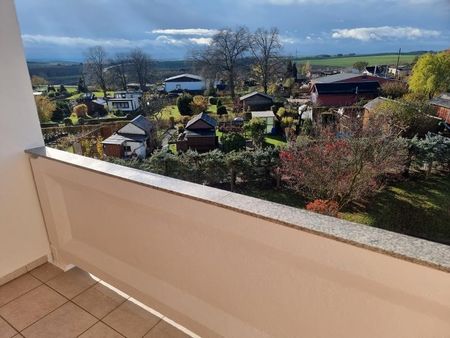 Vierraumwohnung mit Balkon u. super Ausblick - Photo 2