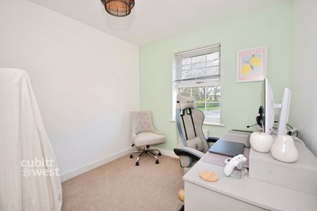 3 bedroom terraced house to rent - Photo 5