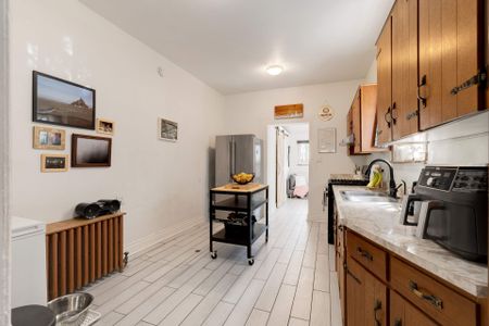 For Lease - 132 Ferguson Avenue, Hamilton, Ontario - Photo 5