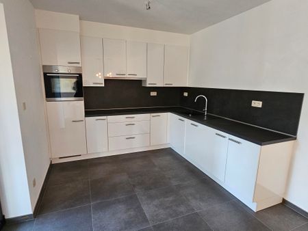 Appartement te huur in Maasmechelen - Photo 3