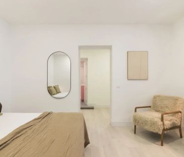 Room in a shared 8-bedroom apartment for rent in Palacio, tenants restrictions apply - Photo 5