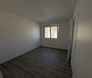 Location Appartement 3 pièces 69 m2 à Niort - Photo 3