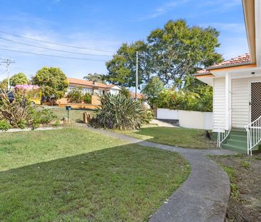 Charming Aspley Home Offering Comfort and Convenience - Photo 4